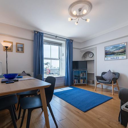 Ground Floor Sea View Apartment Aberdyfi ภายนอก รูปภาพ