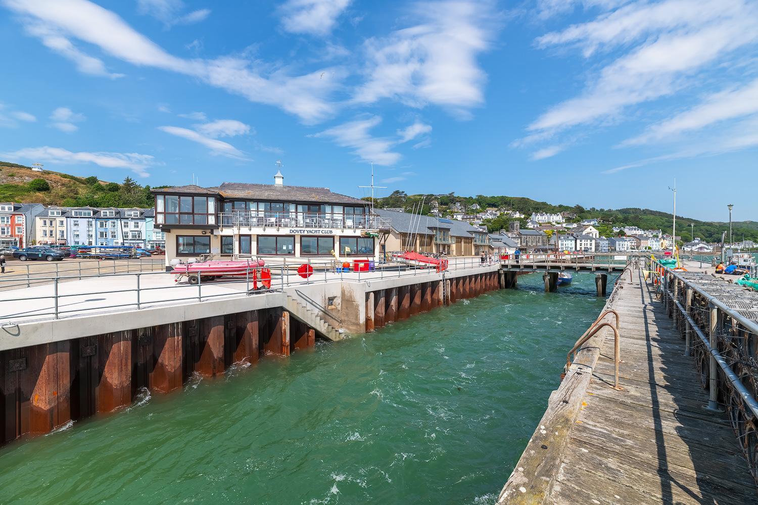Ground Floor Sea View Apartment Aberdyfi ภายนอก รูปภาพ